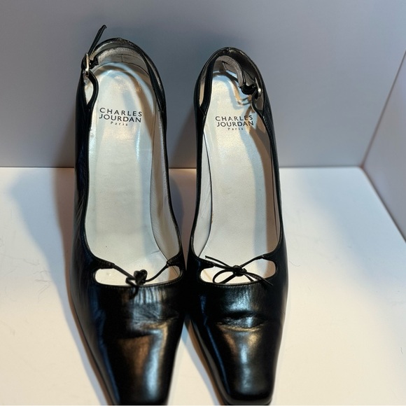 Great condition, beautiful shoe. Perfect for work, comfortable. 4 in heel - Picture 11 of 15